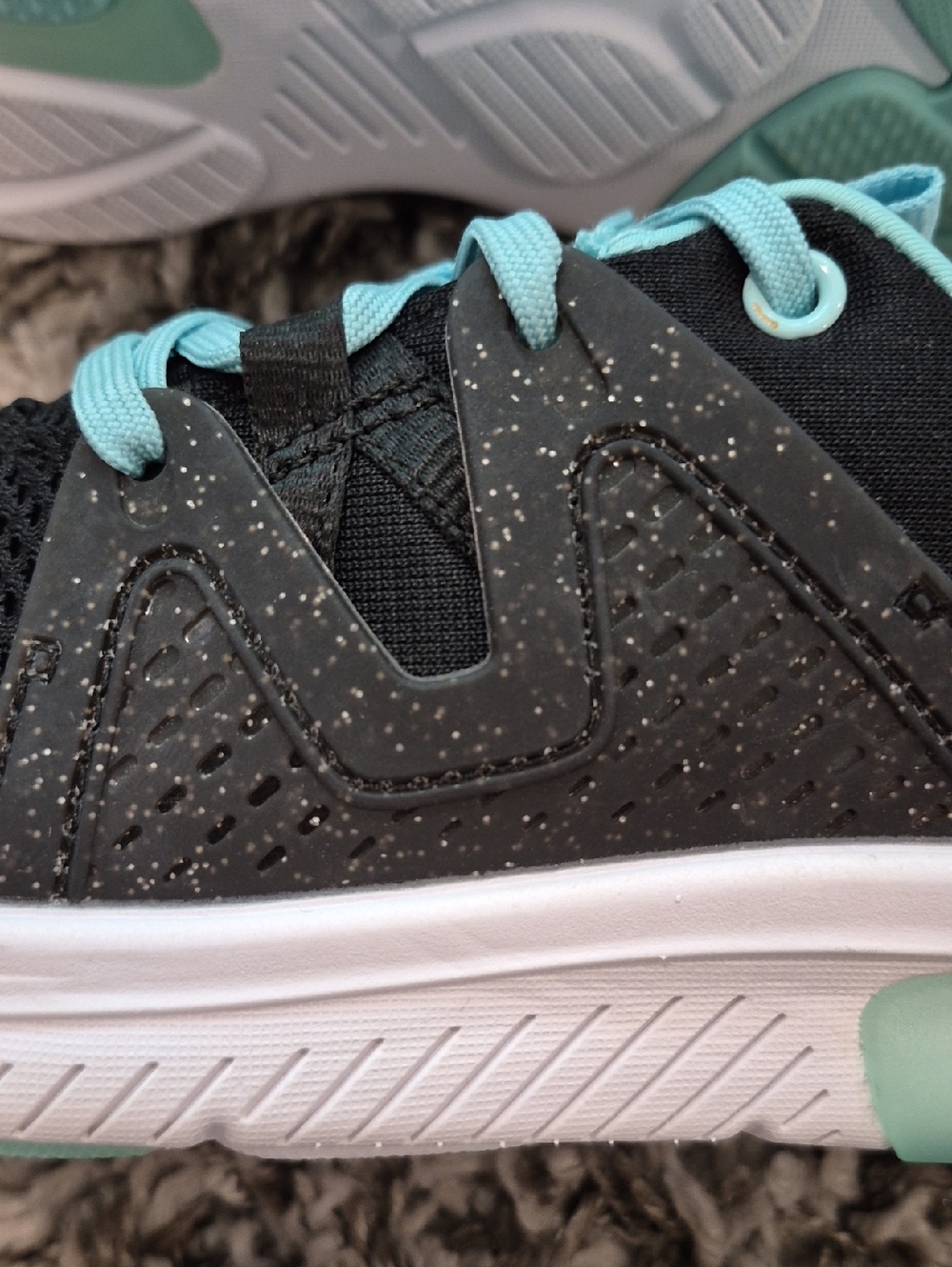 all in motion Girls Sneakers - Picture 4 of 6